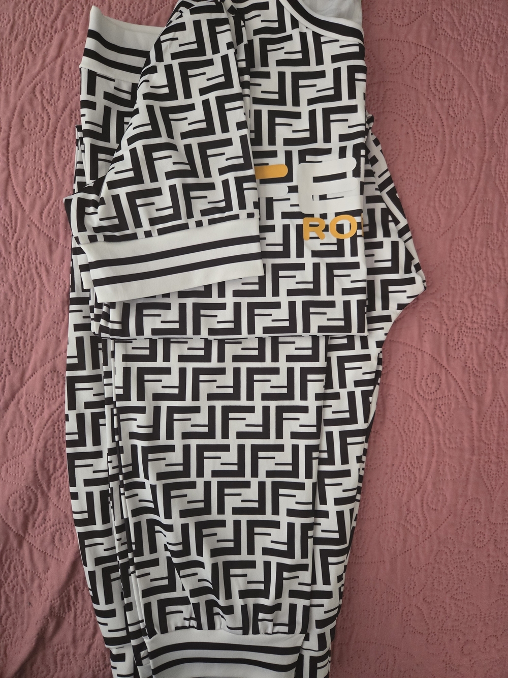 Black & White Geometric Print Men’s Pants